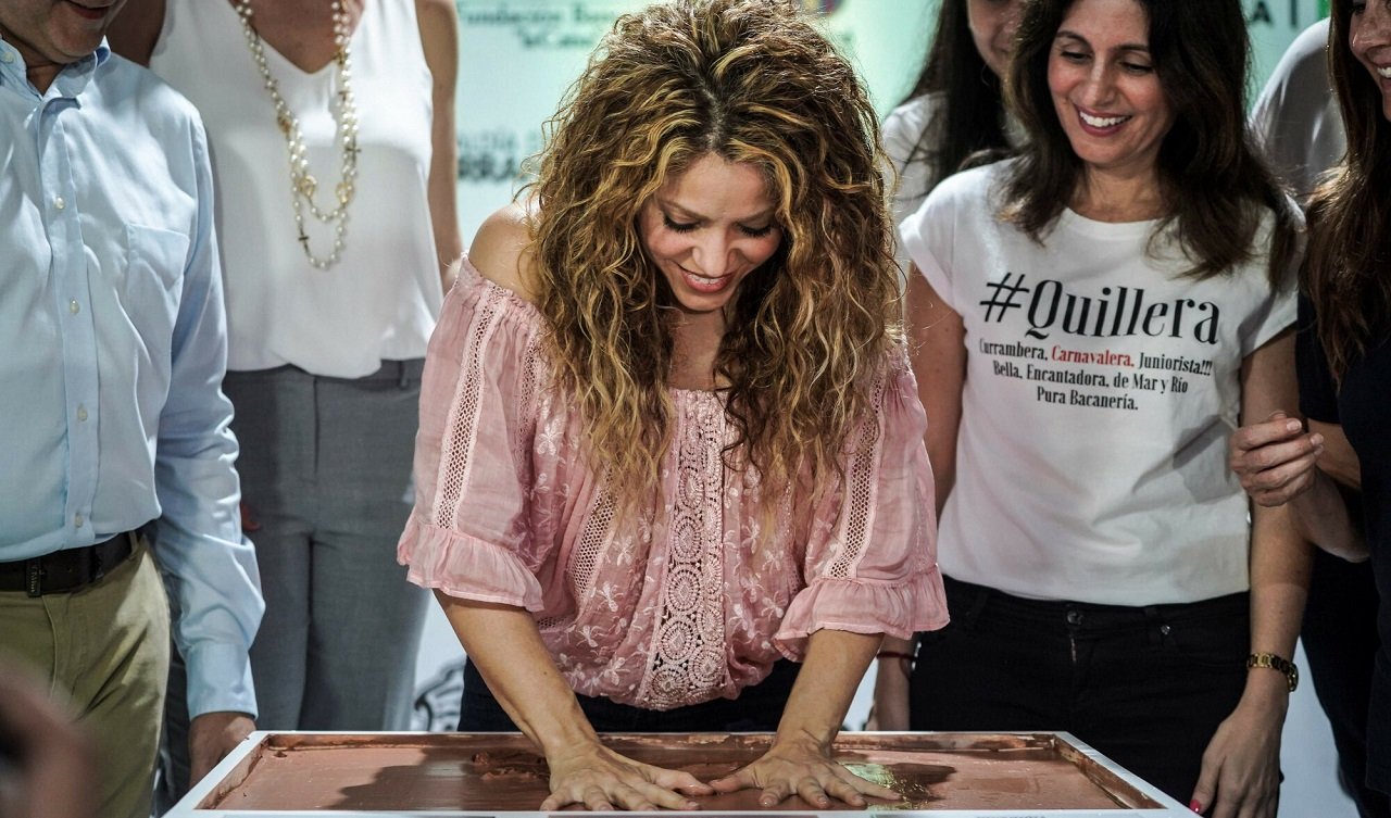 Shakira piosenkarka i humanistka. stylfm.pl